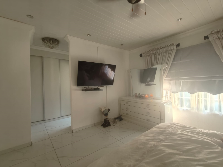 3 Bedroom Property for Sale in Boschdal North West